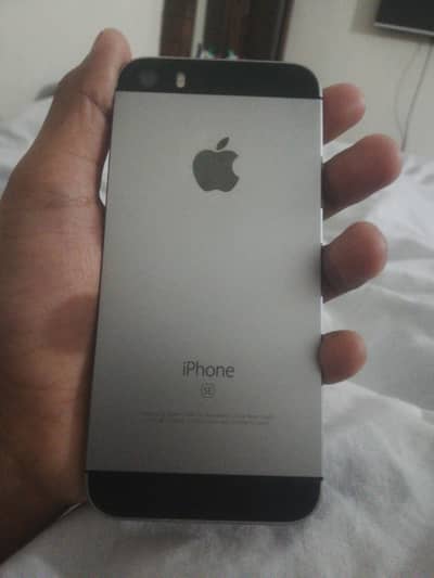 Apple iPhone SE 2016 condition 10/9.5 official pta approved bh:89%