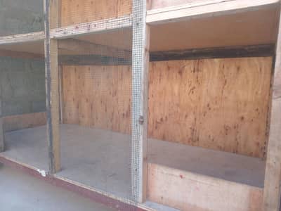 Partal ki lakri 1.5×1.5 ki ballio ma bana mazboot pinjra.