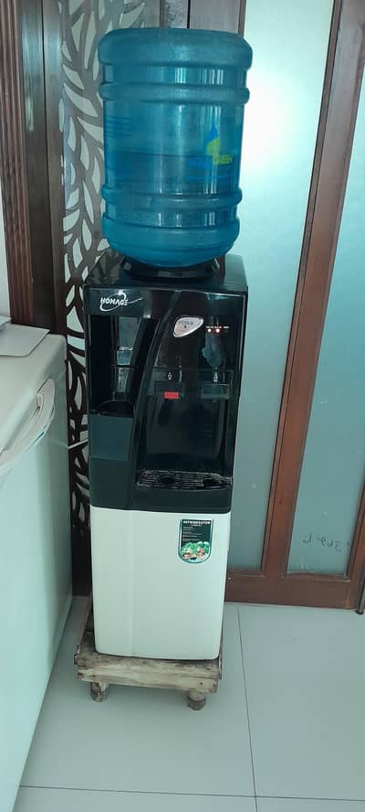 Homage dispenser for urgent sale