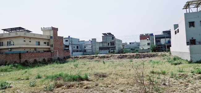 10 Marla Plot Facing Park, Near Main Boulevard for Sale in G Block LDA Avenue 1 Lahore