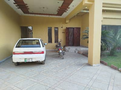 01 KANAL COMMERCIAL HOUSE IT OFFICE+ FAMILIES FOR RENT IN JOHAR TOWN LAHORE
