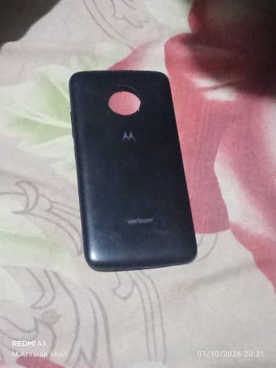 Motorola E4