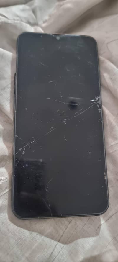 all ok just glas break 8/256