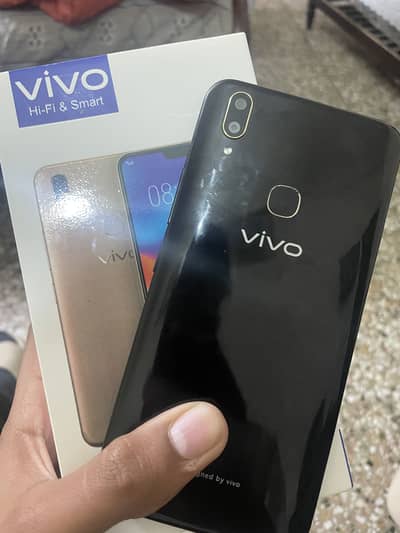 Vivo Y85 Non pta 64gb panel main lines hain