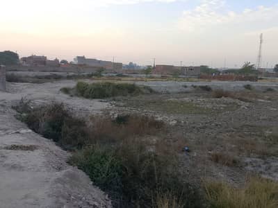 6 marla corner plot for sale