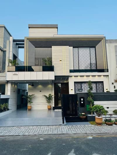 Top City 10 Marla House For Sale