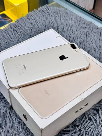 iPhone 7 plus 128gb with complete box whatsapp number 03294278281