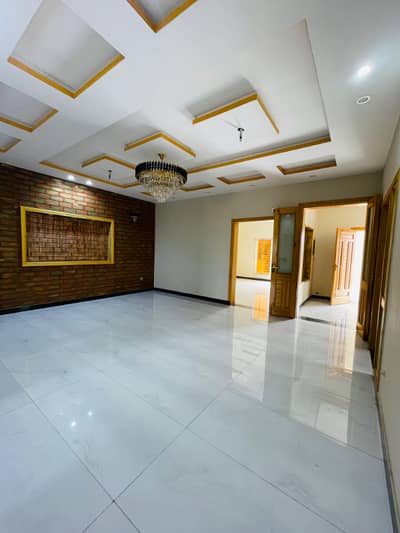 10 Marla Brand New House For Sale Jubilee Town