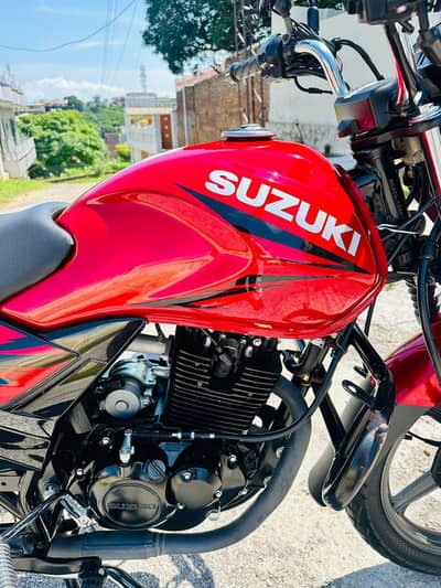 Suzuki GR 150 2022