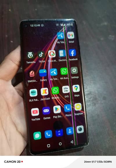 one plus 8 (8/128) duel