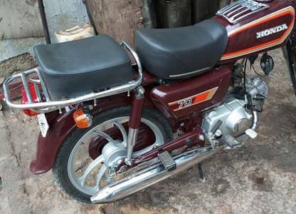 Honda bike 70 for sale model 1977