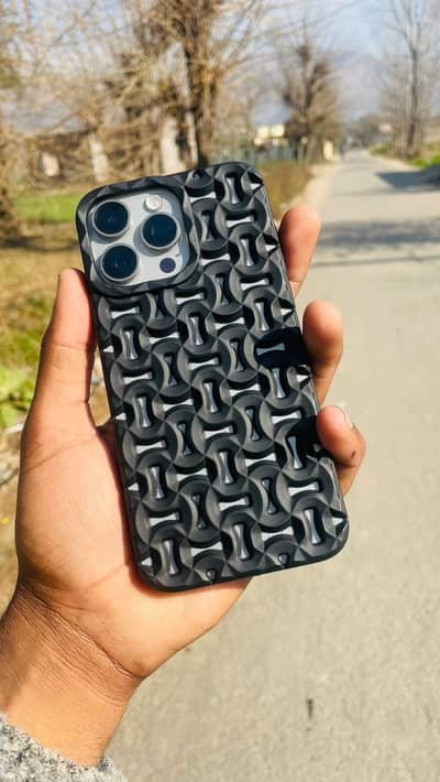 Iphone 15 Pro max Sim bypass 256gb 87 health Back crack waterpack