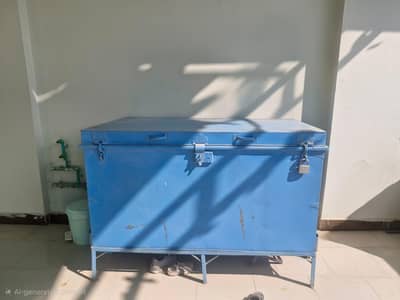 trunk  for sale good condition home use.