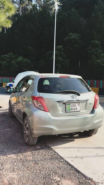 toyata vitz 2011/2015 import model. . . home use car. excellent fuel aver