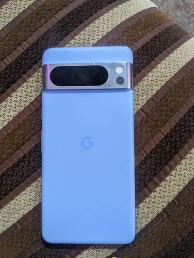 pixel 8 Pro original case 10 / 10 condition