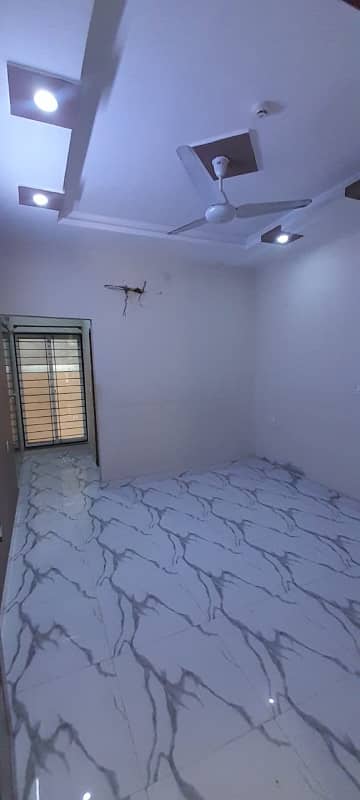 2 MARLA FLAT FOR RENT IN HIGHCOURT PHASE 2 COLLEGE ROAD LAHORE BIJLI PANI AVAILABLE USE FOR ANY PROPOSE