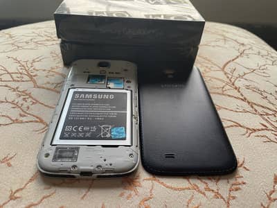GALAXY S4 2/16GB OFFICIAL PTA WITH BOX