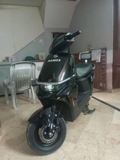 Aima Scooty
