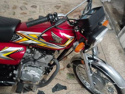 Honda CG 125 2025 model red color