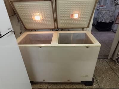 Dawlence double door freezer plus fridge