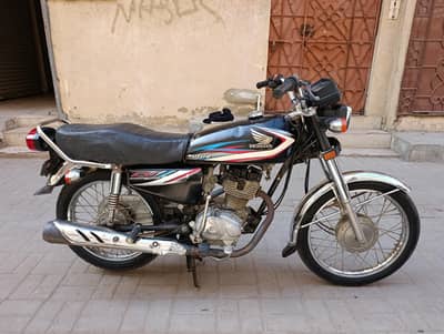 Honda CG 125 karachi number 2015 model