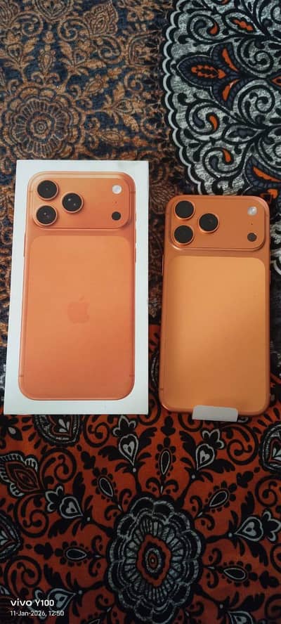 iPhone 17promax cosmic orange