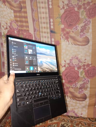 Urgent sale Dell Latitude i5 7 Gen