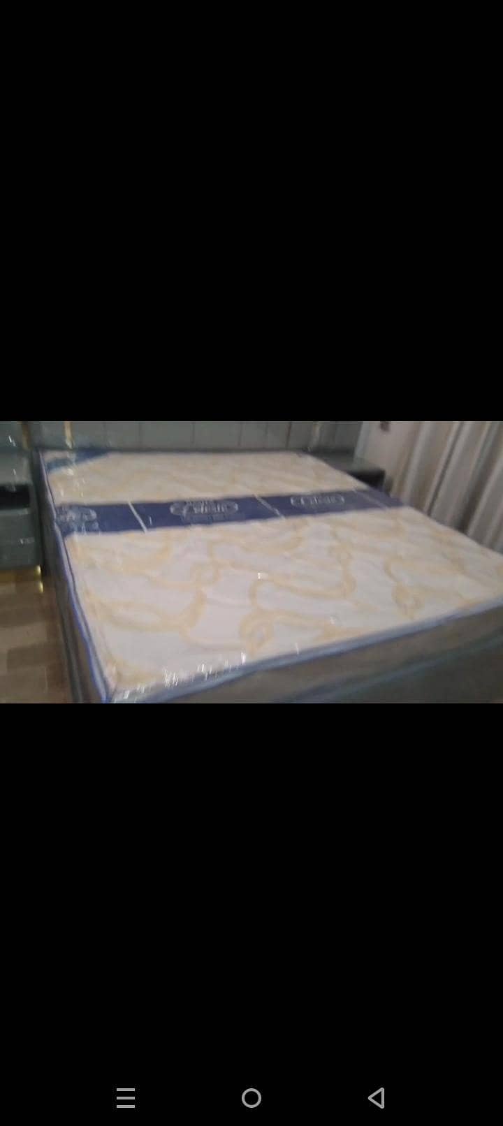 Bed set with it's two side table 1