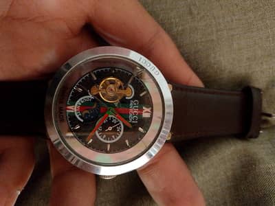 GUCCI PANTCAON AUTOMATIC WATCH