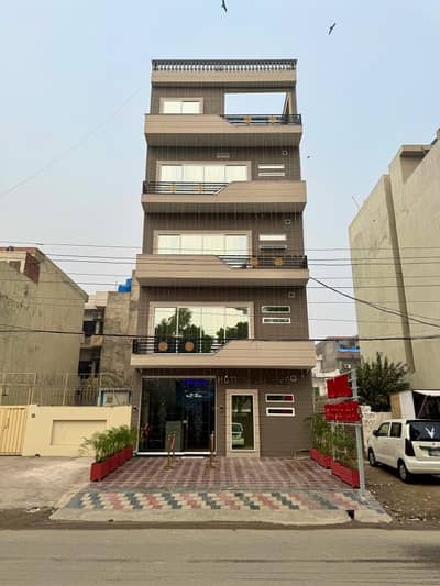 We Need Housekeepers & waiters