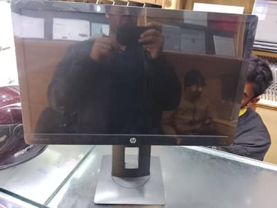 brand new hp monitor