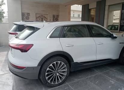 Audi E-Tron 2020