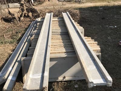 Tayar chaat 12/13ka 2bed room chaat