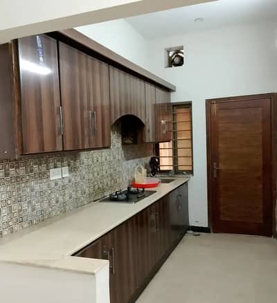 G 13 4 MARLA GROUD POTION AVAILABLE FOR RENT