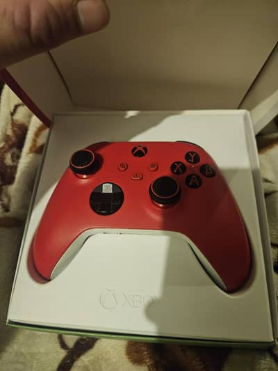 Xbox series s pulse red controller