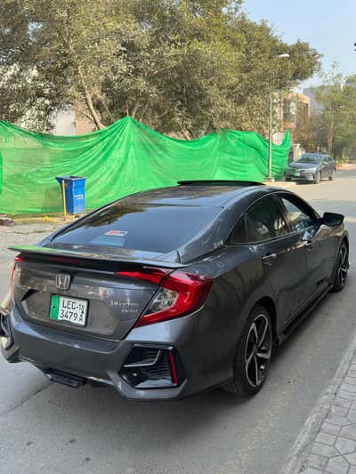 Honda Civic 2018 Red Meter For Sale In Good Condition