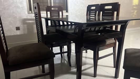 6 Seater Dinning Table