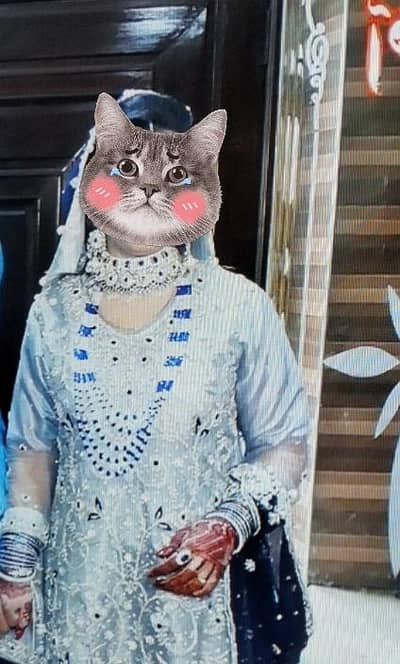 For Sall wedding dress 1 time yous like brand New jullery Sandel