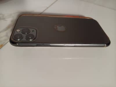 iPhone 11 Pro Jv LLA variant storage 256