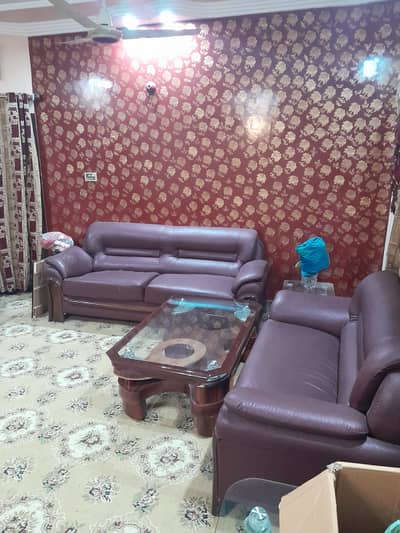 House for sale 300 yards Gx1.8 bed dd urgent sale