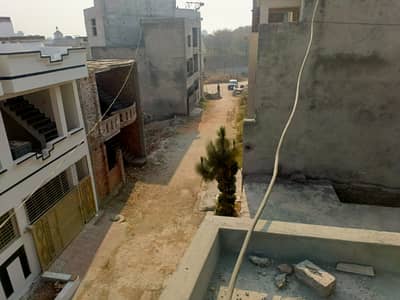7 Marla Grey Structure House For Sale on Investor Rate in Ali Block Phase 7 Ghauri Town