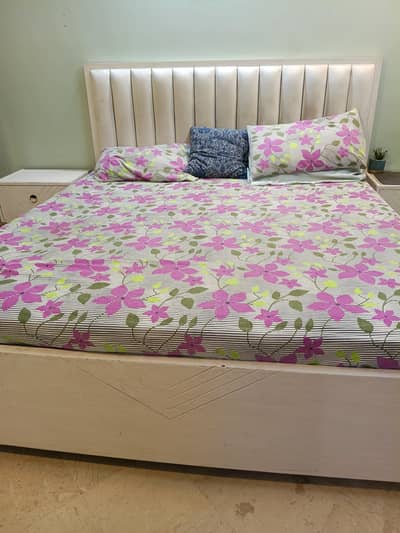 Complete bedroom set with mattress