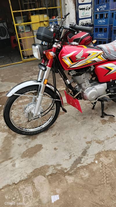 Honda pridor 24/25 new condition bike number lga 03396464638
