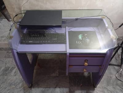 Computer table + chair condition: normal ha