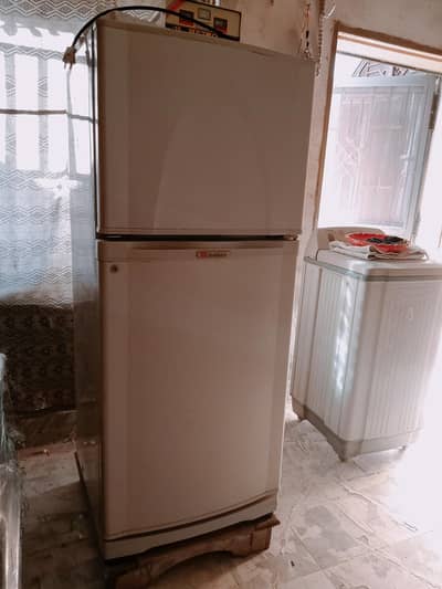 Dawlance fridge medium size.