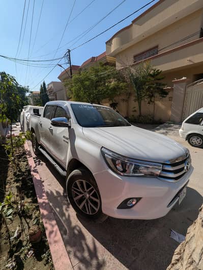 Toyota Revo V automatic 2018