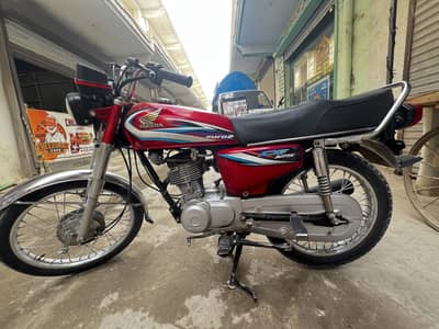 125 for sale orignal tank or side cover k sath hy.