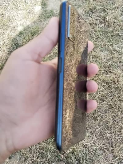 vivo y 20  4/64 good condition mobile for sale available box