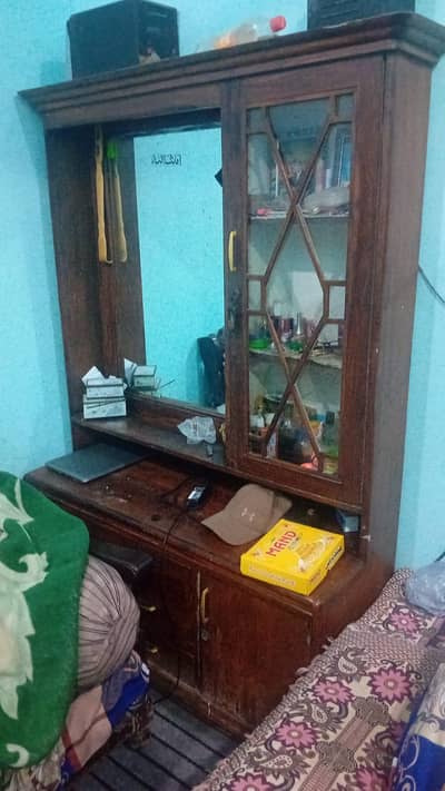 Dressing table