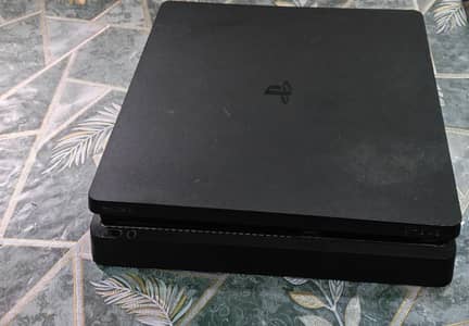 Ps4 slim edition 812gb